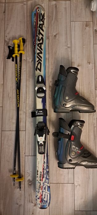 NORDICA buty narciarskie, DYNASTAR narty dziecięce 130 i kijki