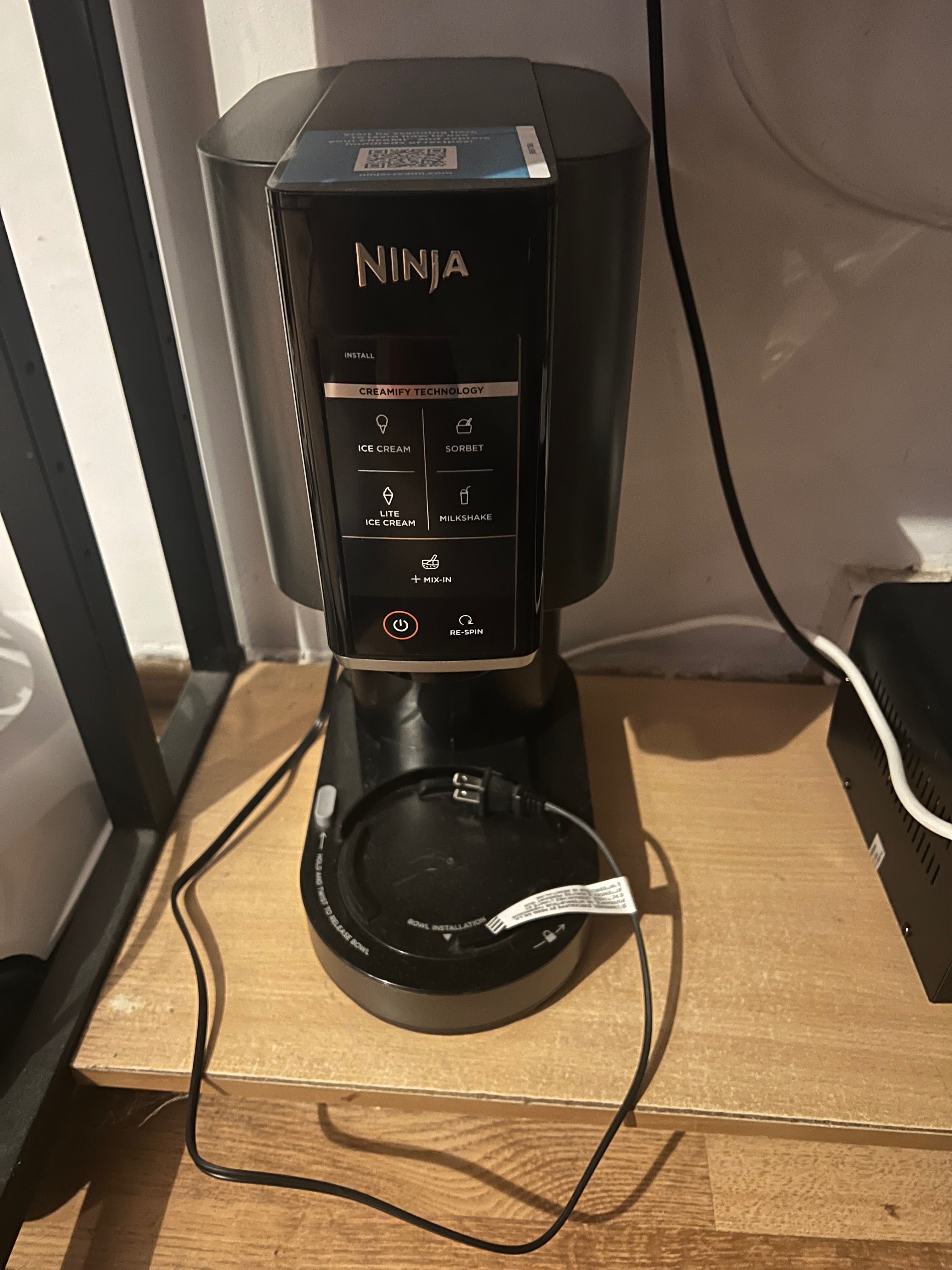 Maszynka do lodów NINJA NC300 (Gniazdo amerykańskie)