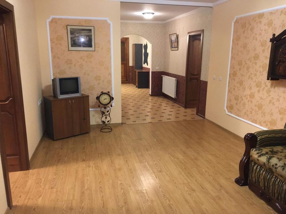 Оренда 2 кімнатної квартири в Пустомитах