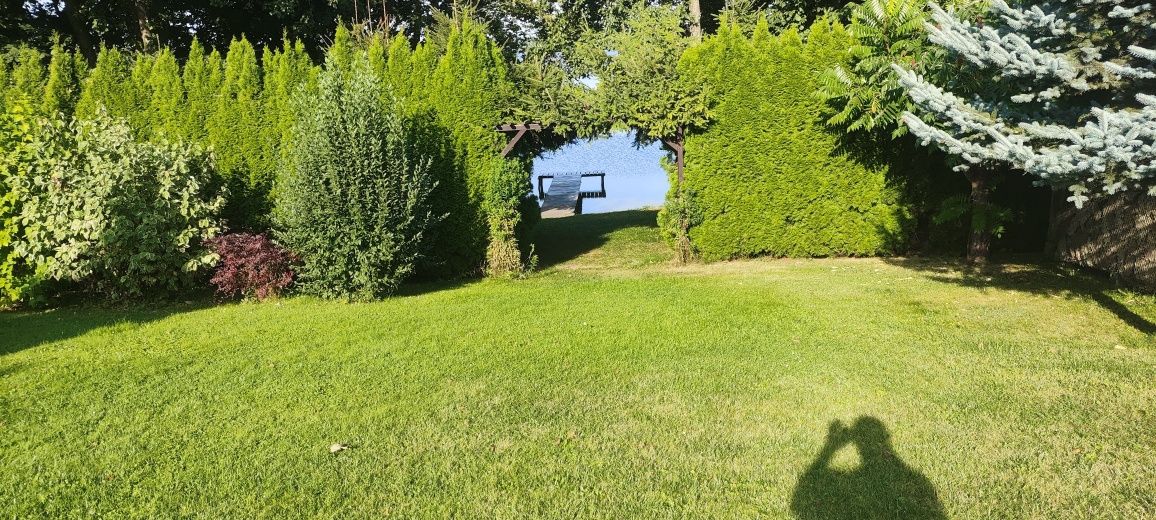 Domek, Mazury, linia brzegowa łodka w cenie