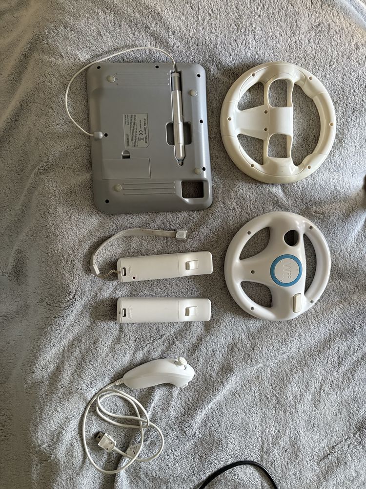 Sprzedma gry i akcesoria do Nintendo Wii