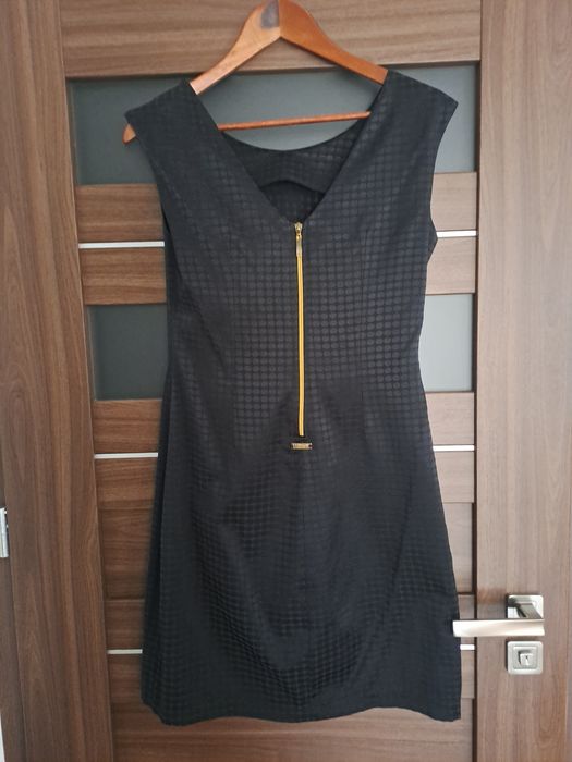 Czarna klasyczna sukienka roz. 40 L