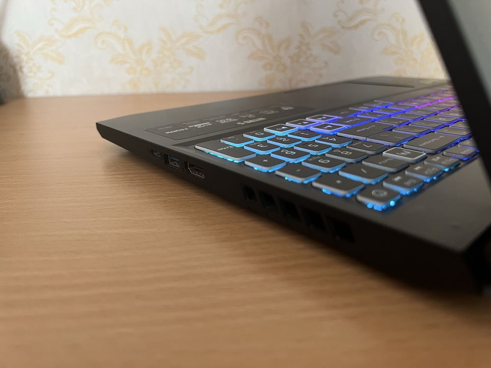 Ігровий ноутбук acer nitro 5 r5-5600h/rtx3060/ssd 1tb/ddr4