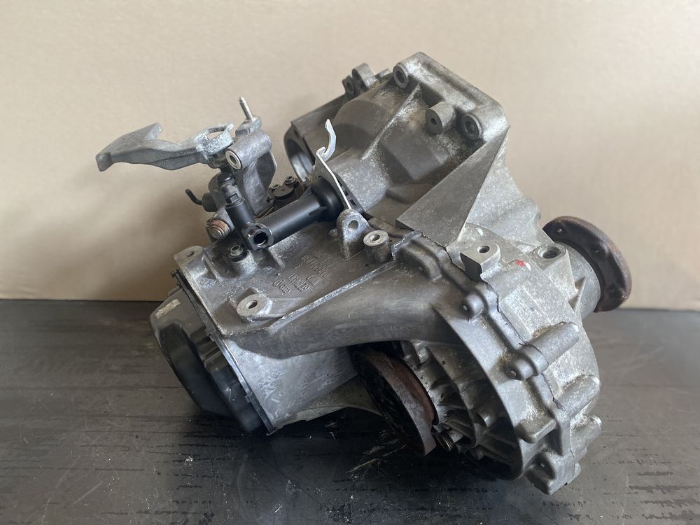 Кадді Caddy кпп коробка передач 1.4 BUD JJW MBQ GXZ