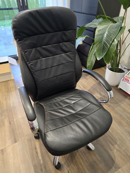 Fotel biurowy skórzany