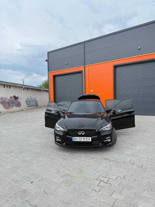 Infiniti Q50 (base) 2017 3.0t