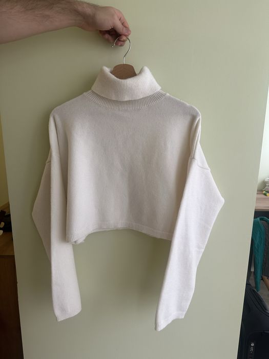 Укорочений светр Bershka жіночий