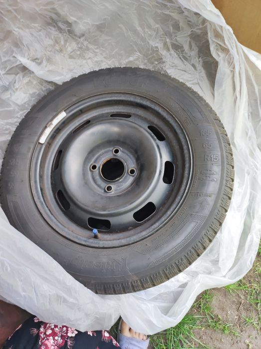 185/65 R15  opony z felgą całoroczne