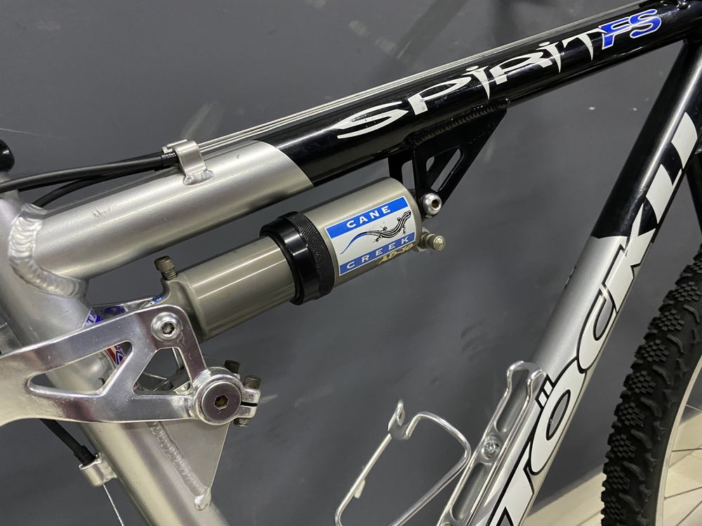 Топовий Швейцарський двопідвісний велосипед Stockli на Shimano Deore X