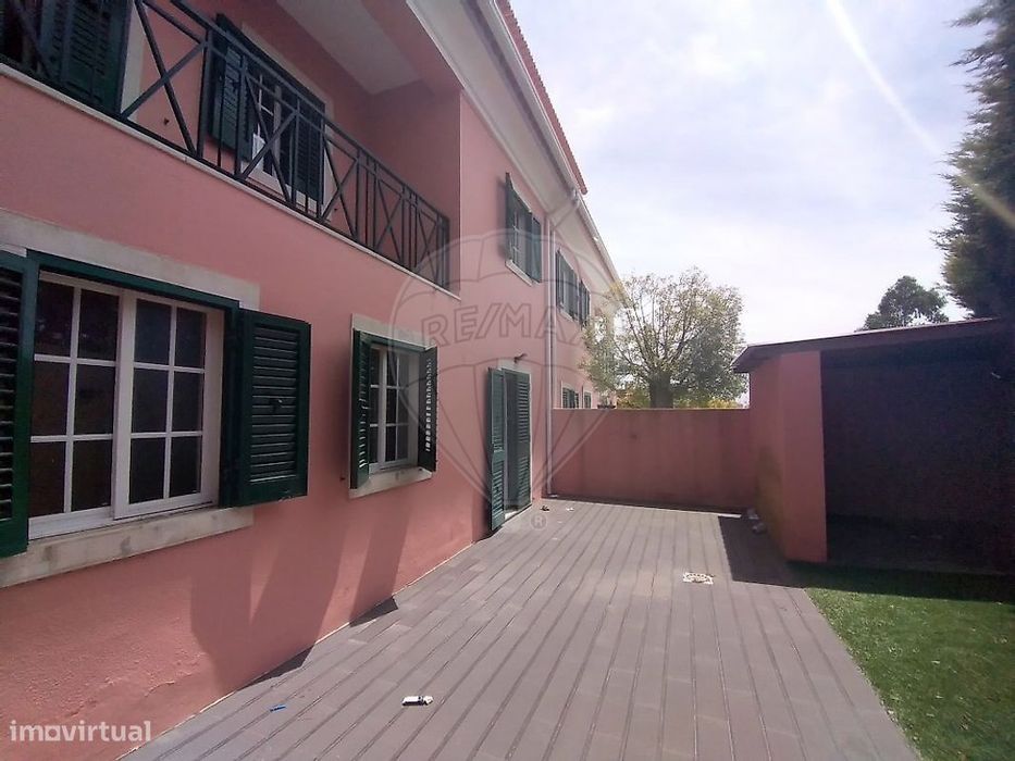 Moradia T6 para venda