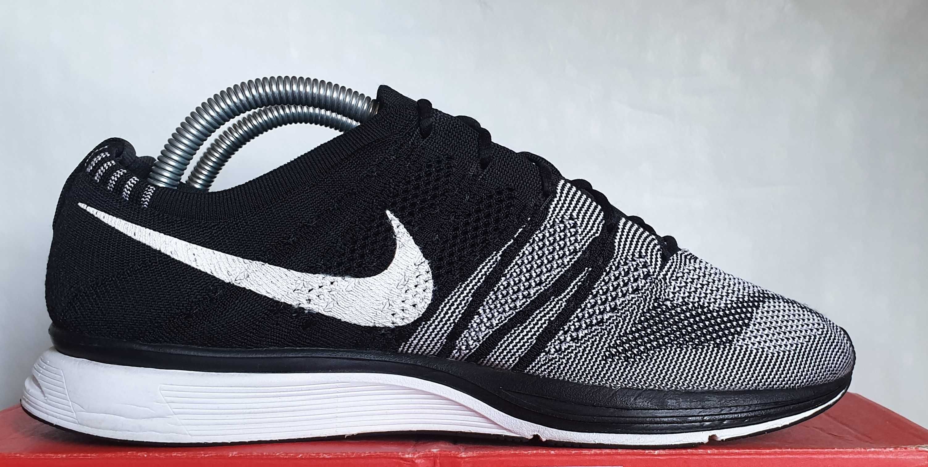 Nike Flyknit Trainer Black White Oreo 2017 9US/42.5EUR