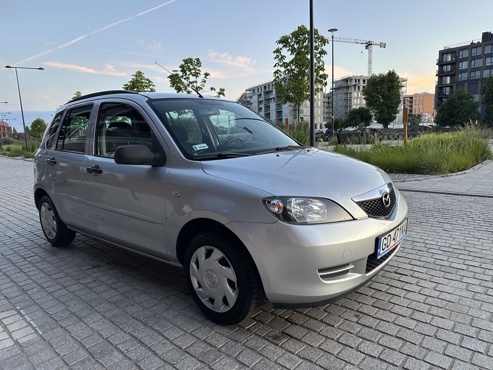 Mazda 2 1.4 Beznyzna 100% sprawna Klima 2x kola OC na rok!