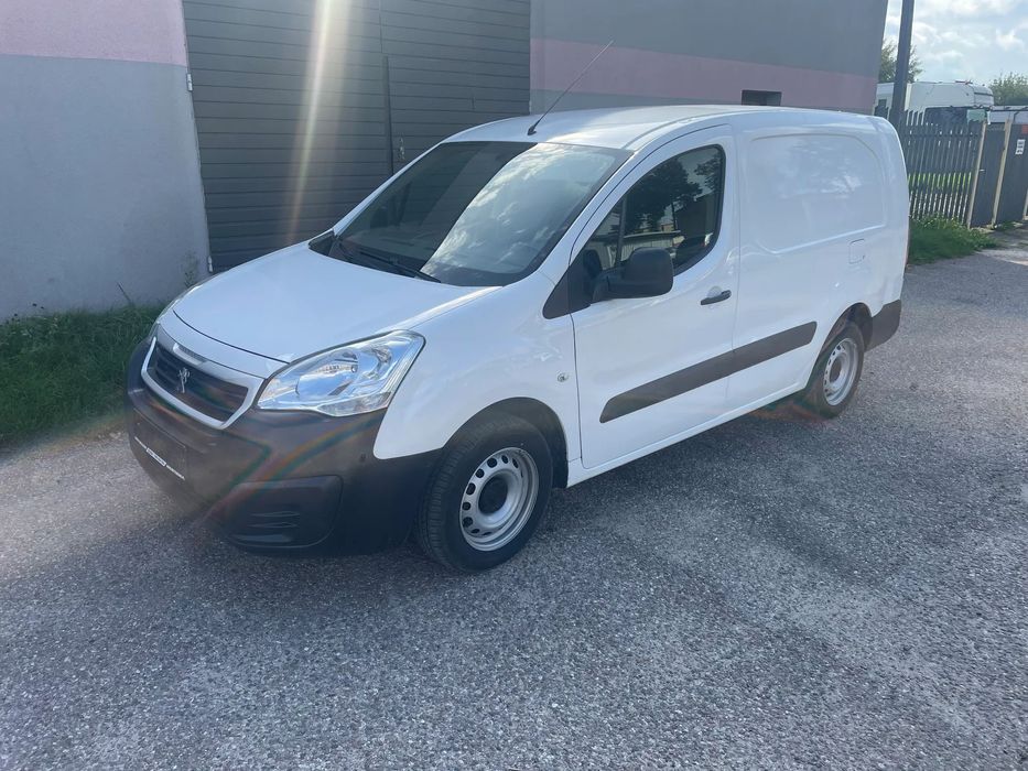 Peugeot Partner  Peugeot Partner 1,6HDI 100KM Long