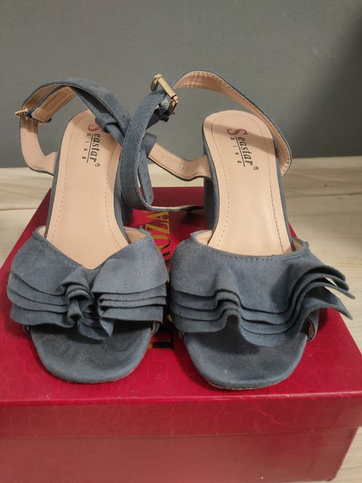 Замшеві босоніжки 36