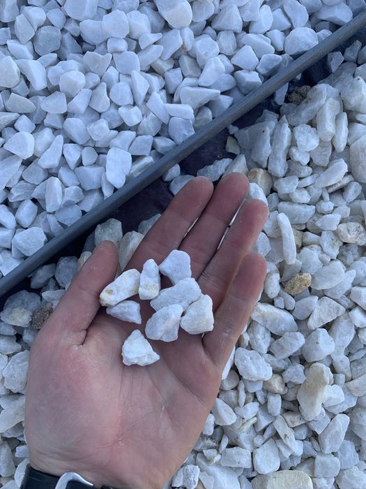 Біла галька, крихта, крошка, білий камінь