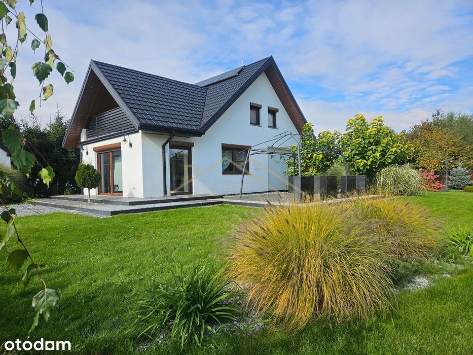 Nowoczesny Dom wolnostojący w Nawozie! Do Wejścia !