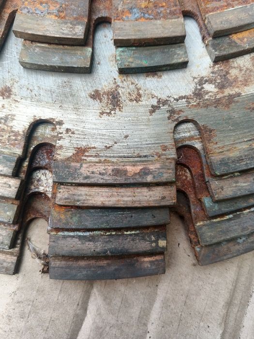 Диски по каменю бітону