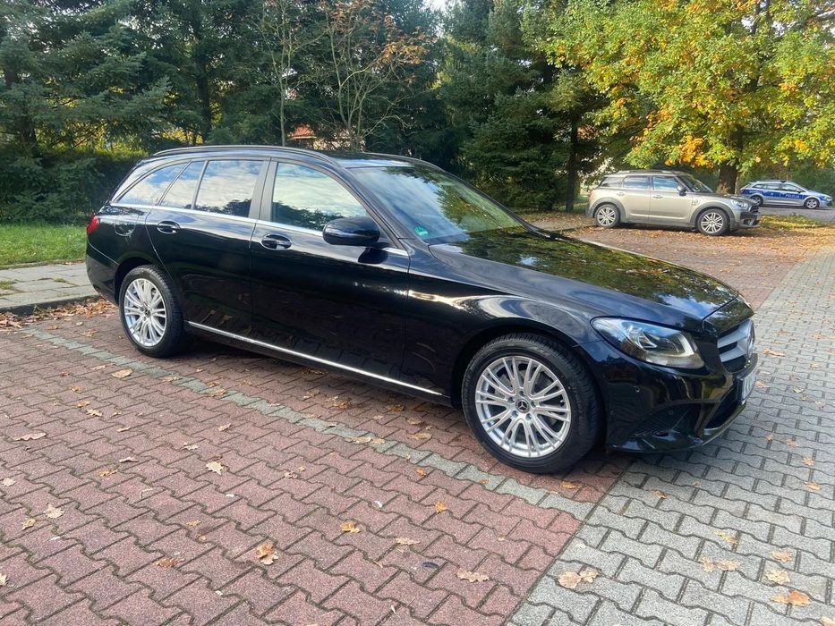 Mercedes-Benz Klasa C Bezwypadkowy serwis ASO Rok Gwarancji