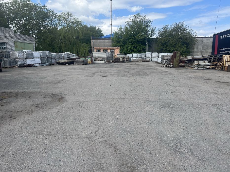 Продам комерційні приміщення з ділянкою 4 Га, без комісї