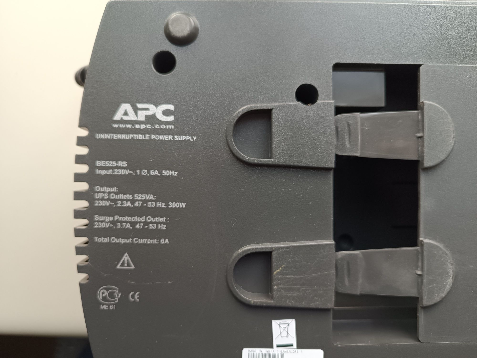 ДБЖ APC Back-UPS ES 525VA (BE525-RS)