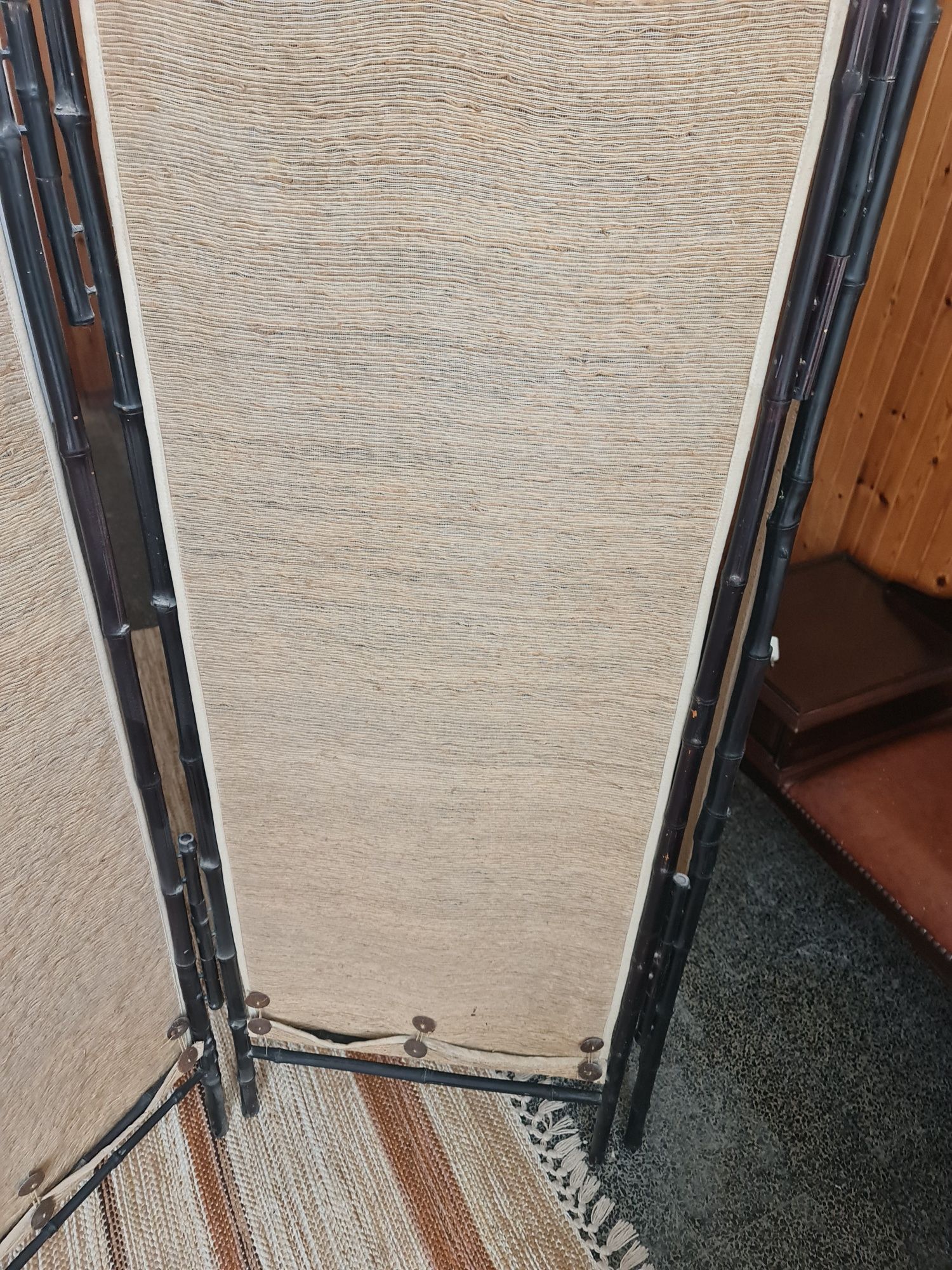 Vendo biombo em bamboo