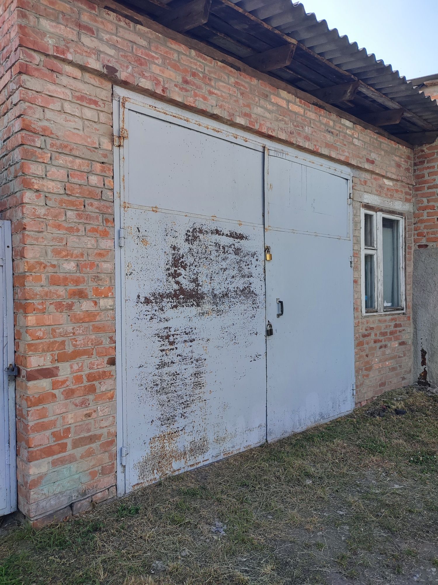 Гараж 6*10  р-н СПТУ - 44