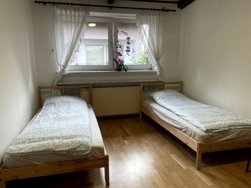 Новий хостел 5хв метро "Васильківська"