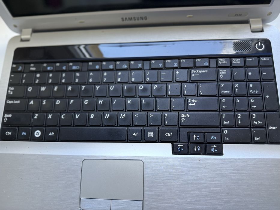 Laptop Samsung R530