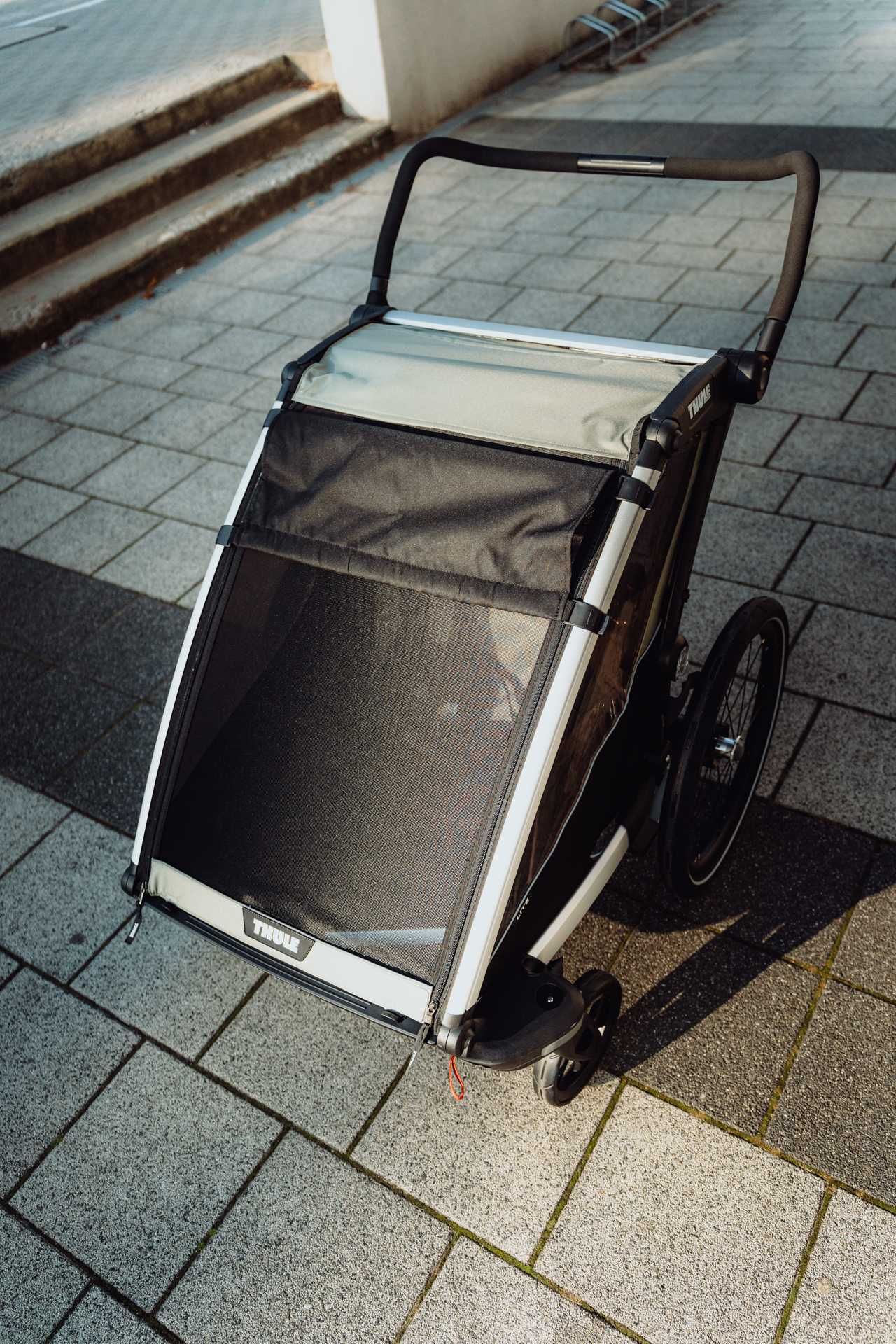 Przyczepka rowerowa, pojedyncza lub podwójna  Thule Chariot Lite