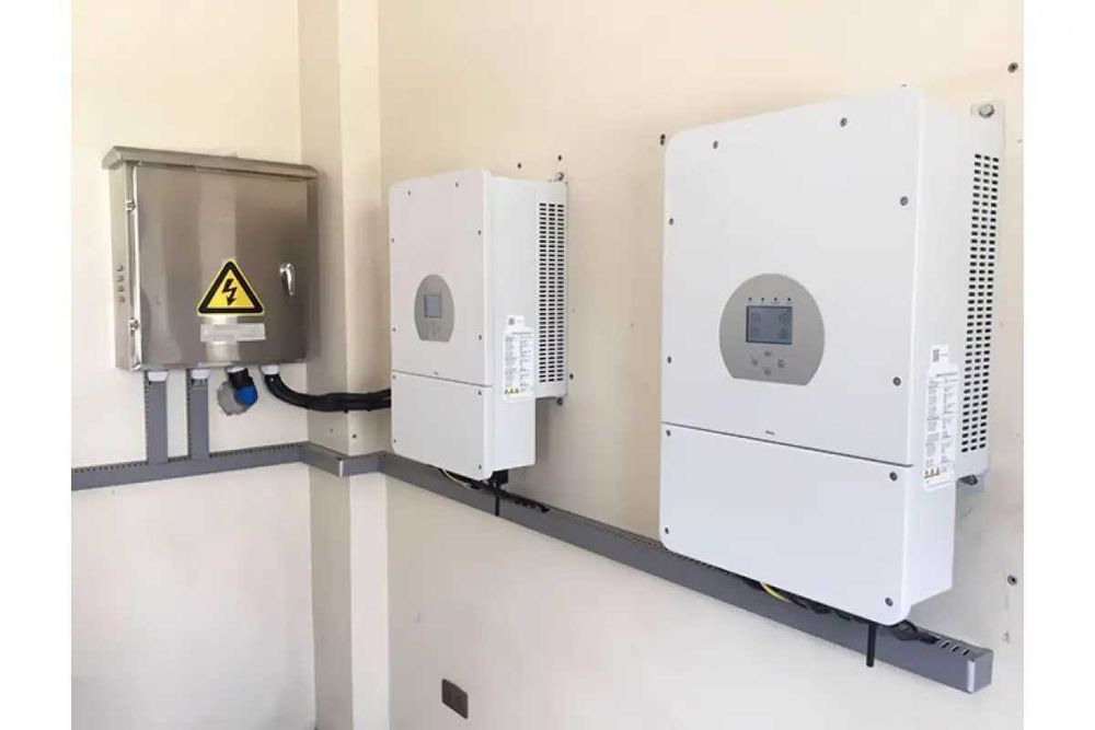 Гібридний інвертор Deye SUN-5K-SG03LP1-EU Сонячний інвертор 5кВт