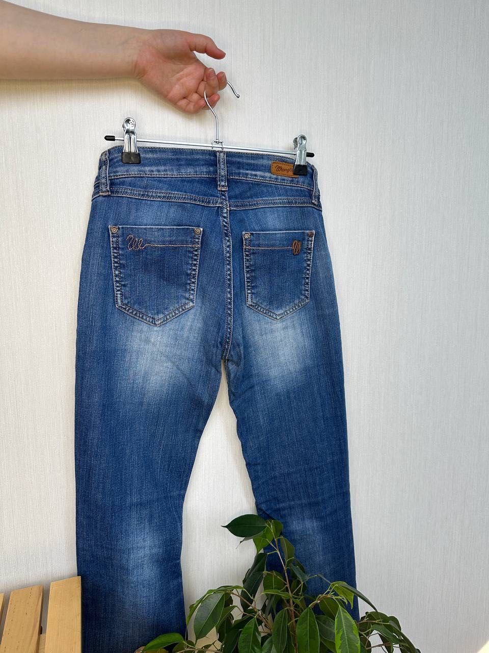 Тёмно-синие джинсы Wrangler