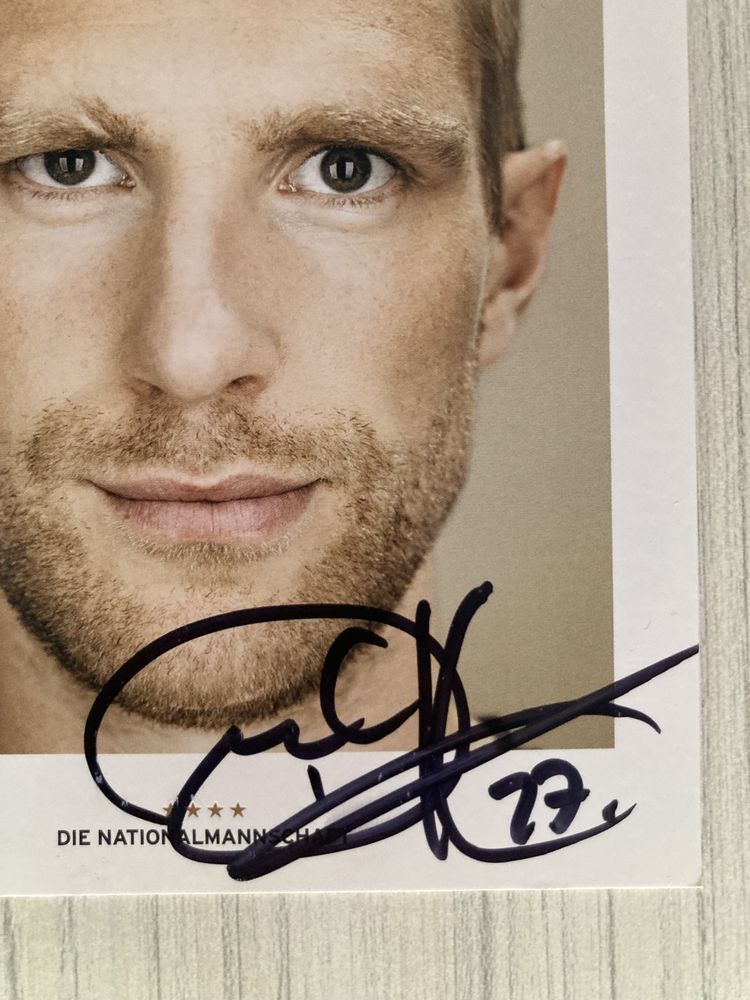 Autograf Mertesacker