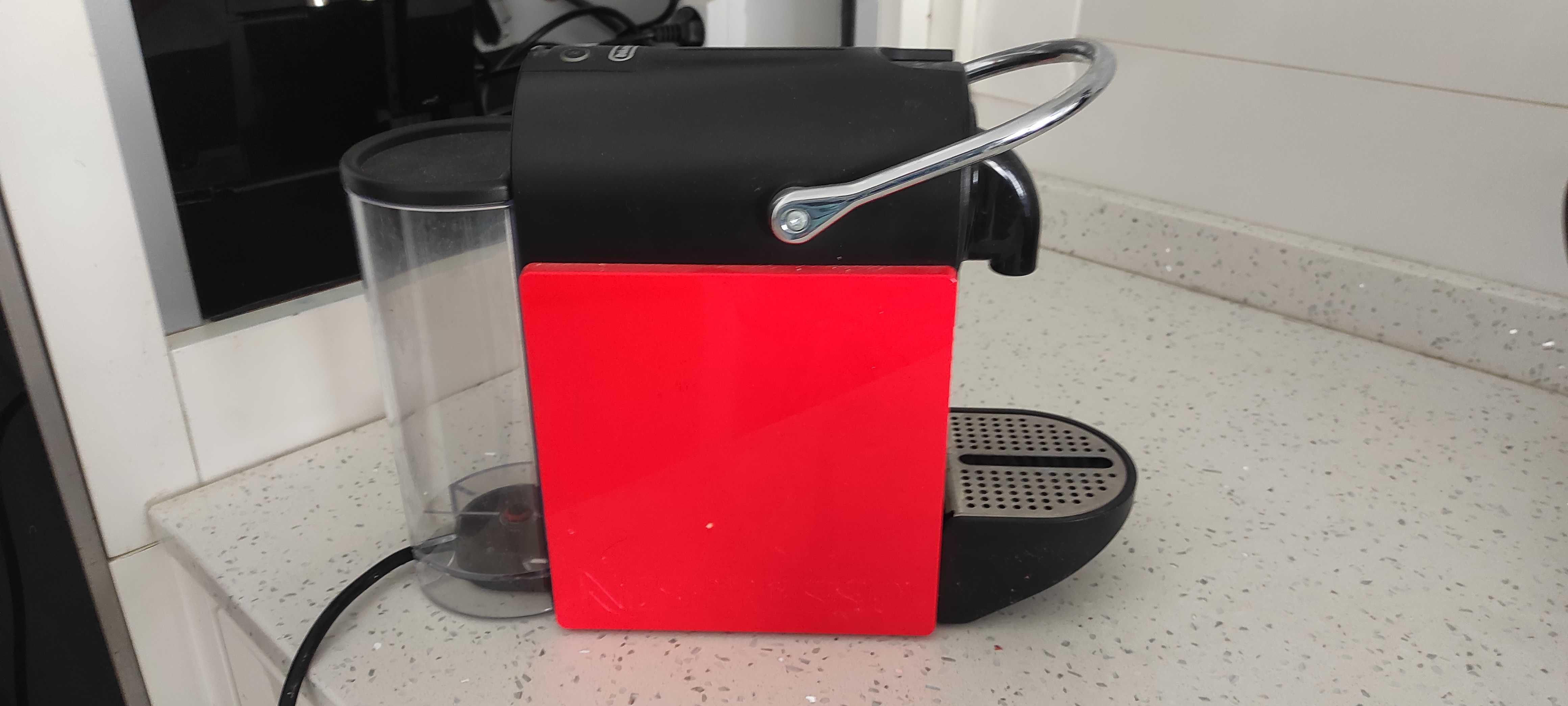 Máquina de café Delonghi Nespresso