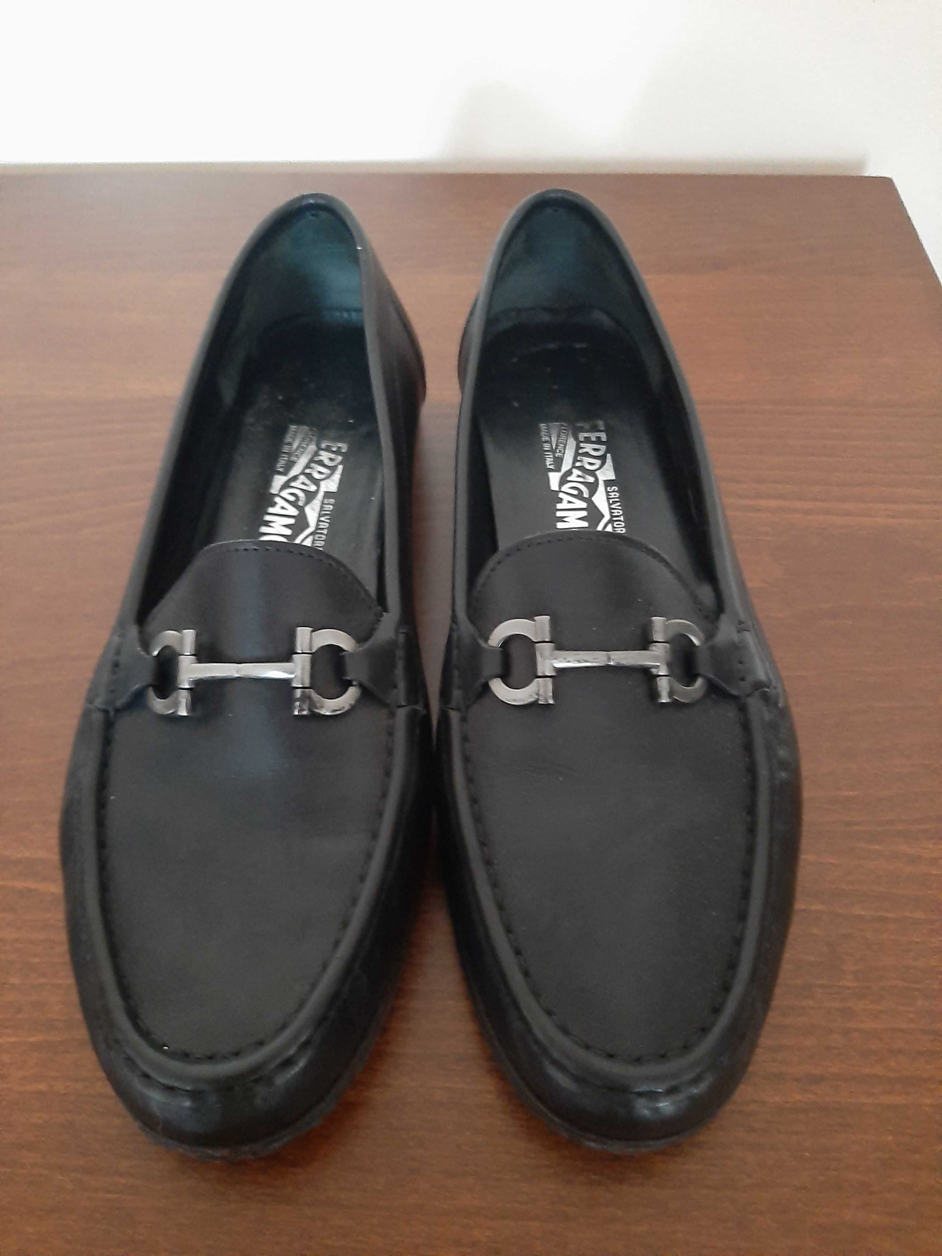 Salvatore Ferragamo loafersy damskie