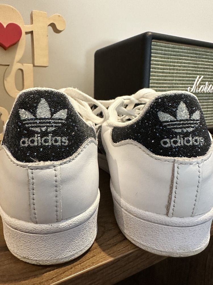 Sapatilhas Adidas edição limitada 37,5