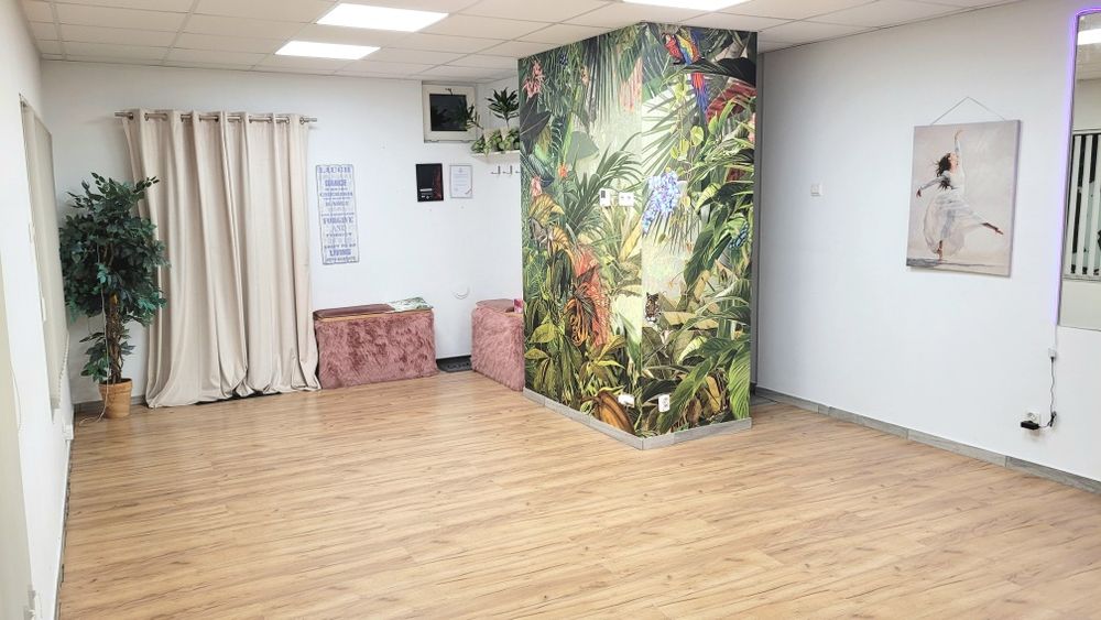 Wynajmę salę z lustrami w Centrum/weekendy/do uzgodnienia w tygodniu