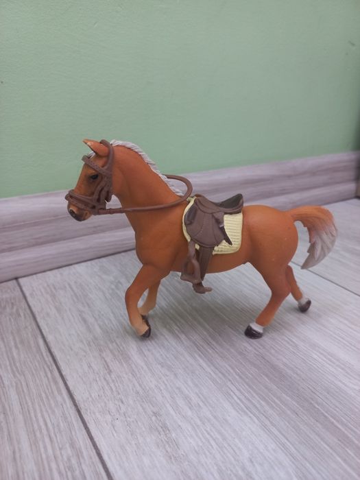 zestaw siodło i ogłowie schleich
