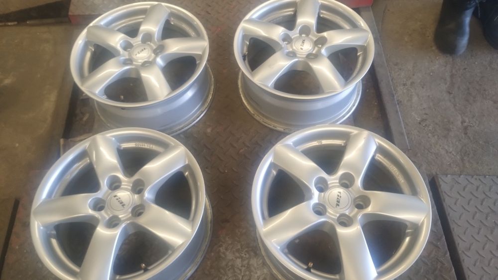 5x114,3   16 cali kia Hyundai  nissan renault itp