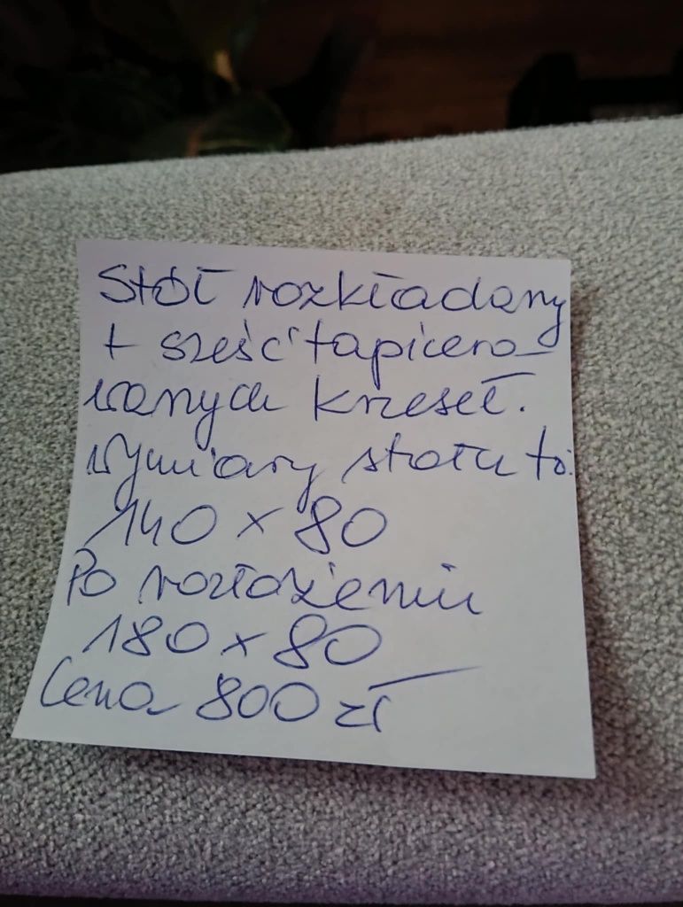 Komplet stół+6 tapicerowanych krzeseł.
