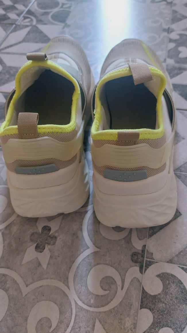 Sprzedam buty chłopięce