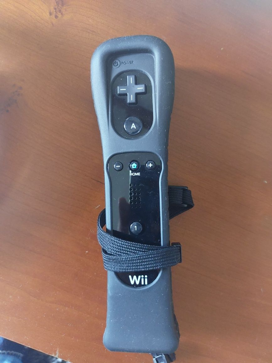 Wii em preto com imensos acessórios