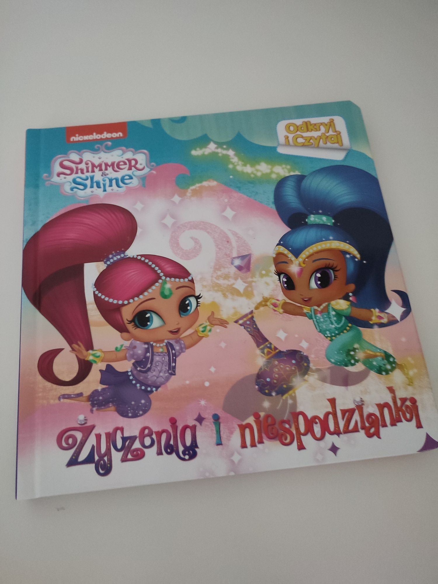 Książka z okienkami Shimmer i Shine, Kraina lodu