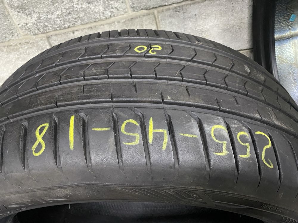 Літні шини 255/45 R18 (103Y) VREDESTEIN