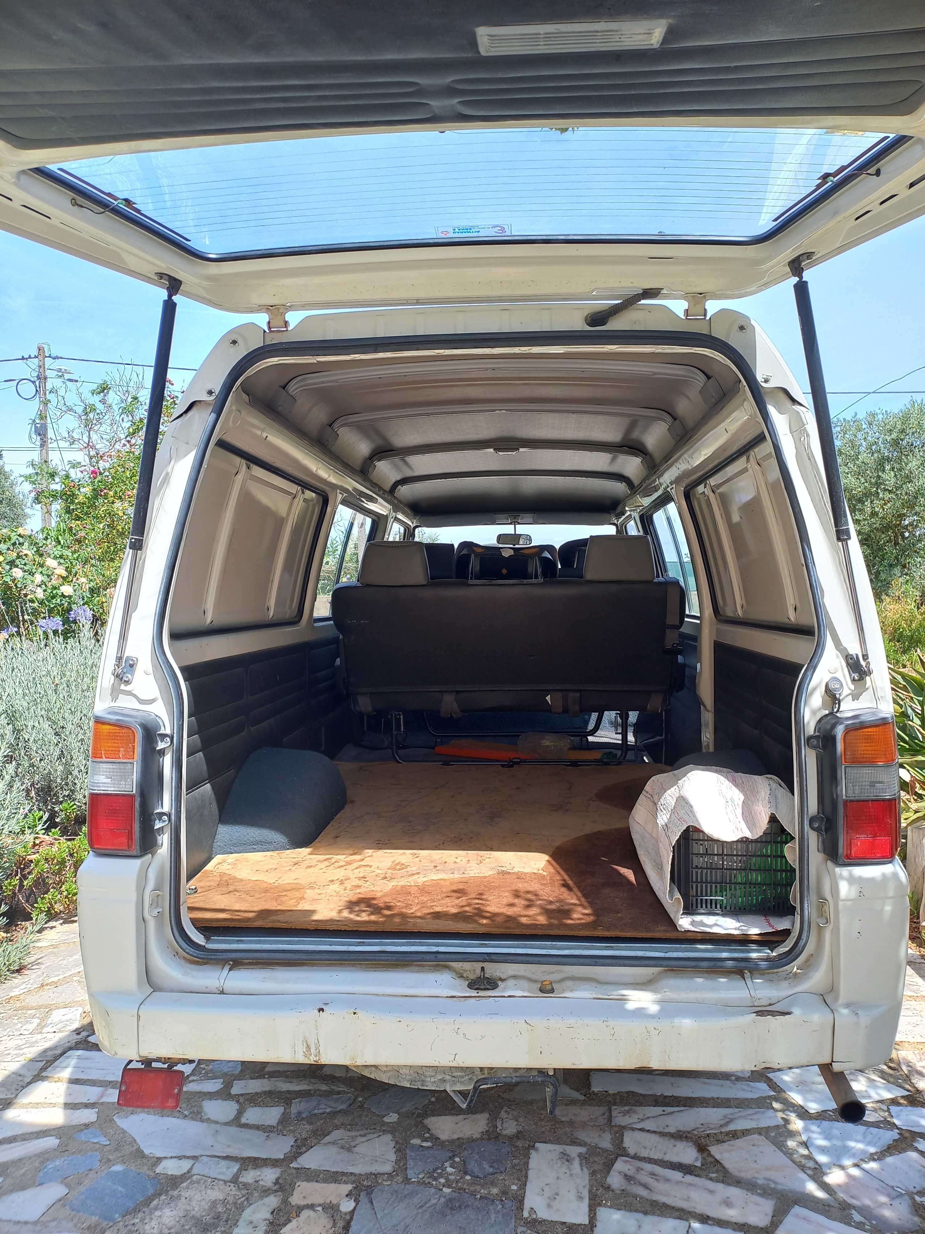 Mitsubishi L300 6 lugares