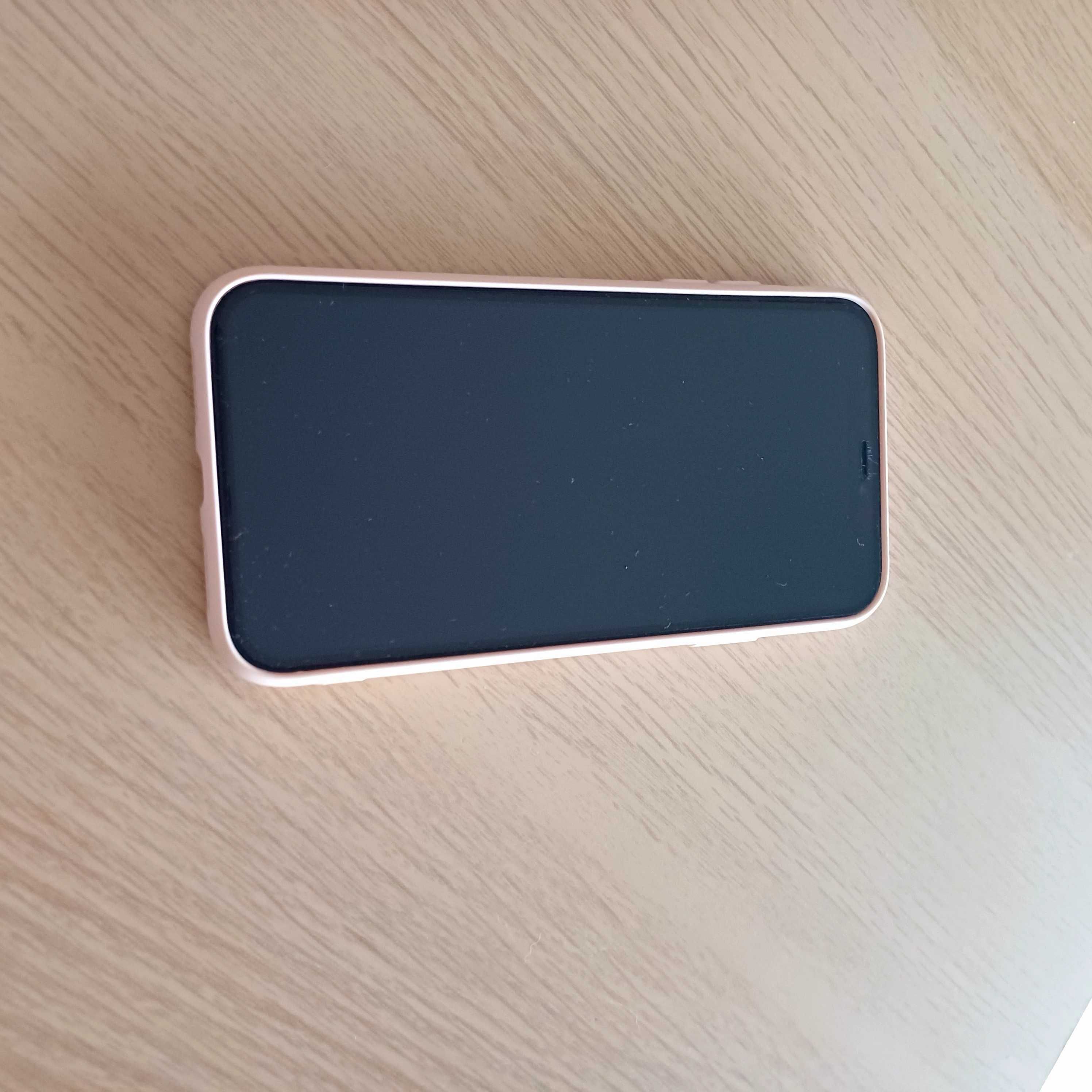 Iphone 11 novo com capa e película de protecção ecrã