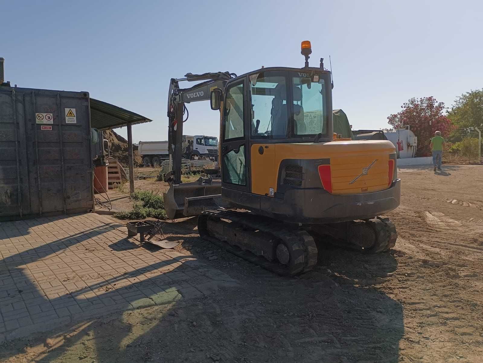 Mini GIRATORIA Escavadora Volvo EC55C 5800kg de 2018