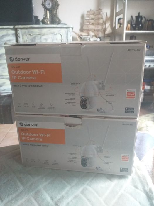 2 câmaras de segurança da marca Denver IOC-221