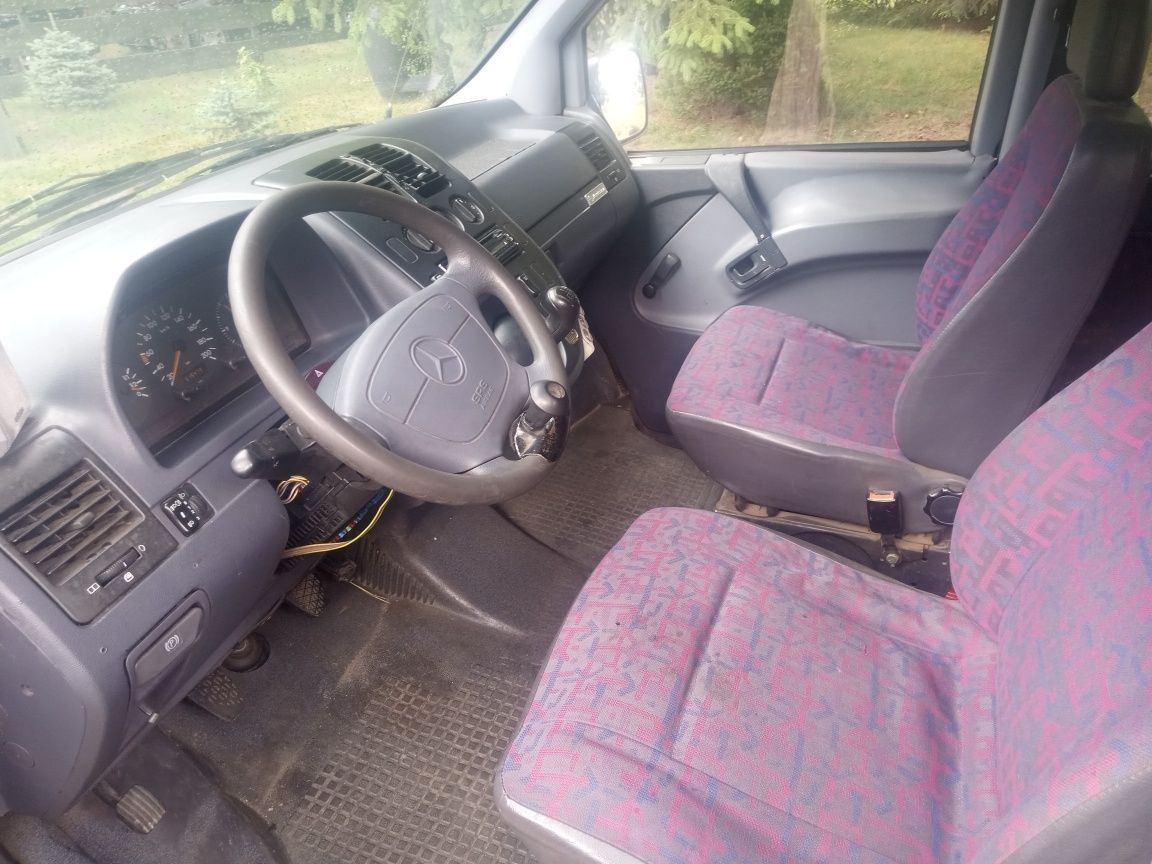 Mercedes Vito 5 osobowy 2.3D manual prawie sprawny