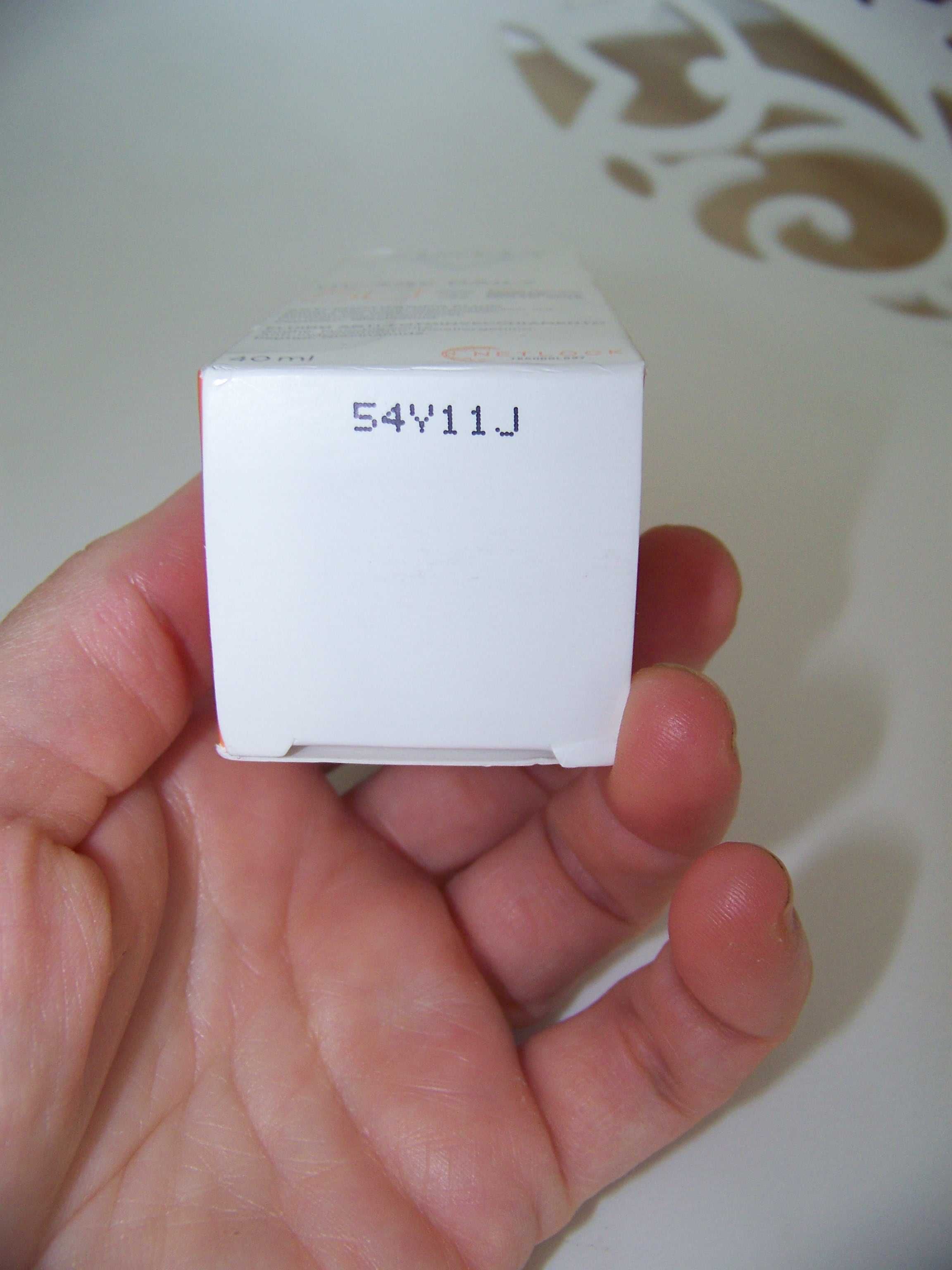 Nowy Vichy Capital Soleil UV-Age Fluid p. fotostarzeniu SPF50+ 40ml