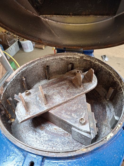 Młyn młynek kruszarka rozdrabniarka do tworzyw  z silnikiem 45 kw